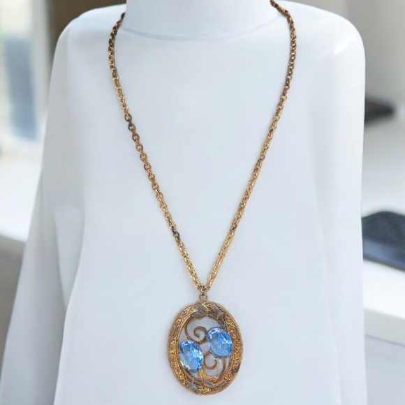 Antique Victorian Czech glass floral pendant necklace - Picture 2 of 10